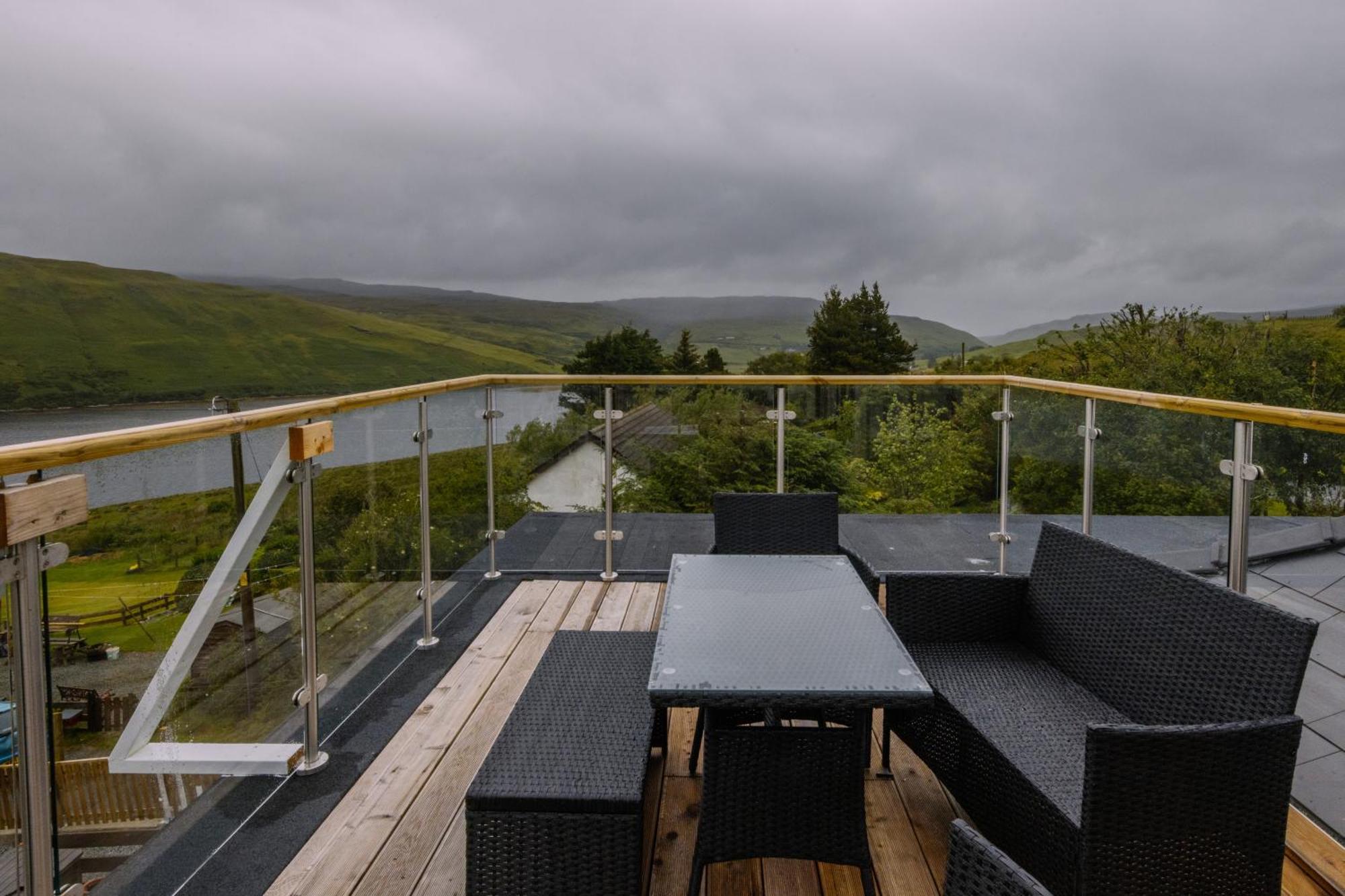 Luxury Cottage With Stunning Views By Fairy Pools 4 Carbost  Exterior foto